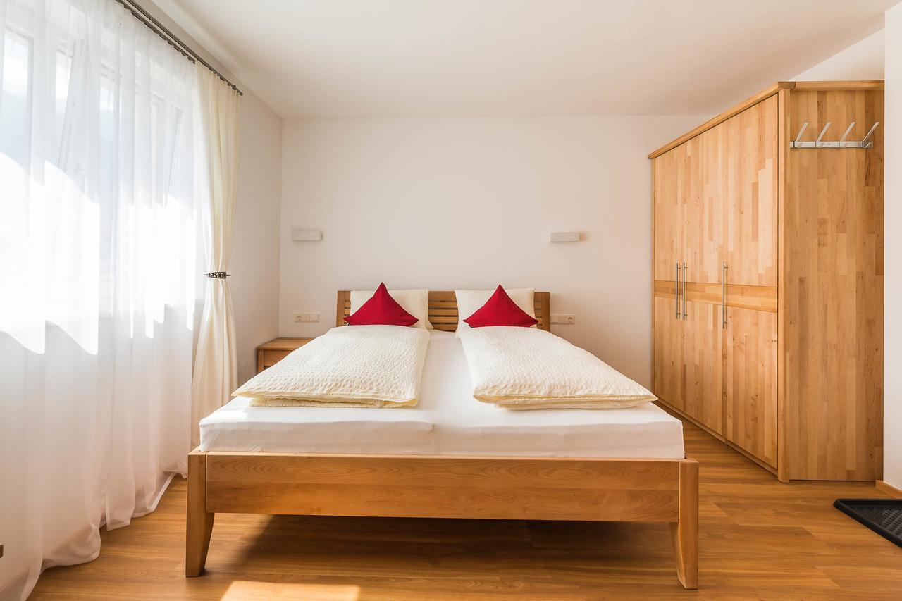 Apartment Im Huggn Fulpmes Exterior foto